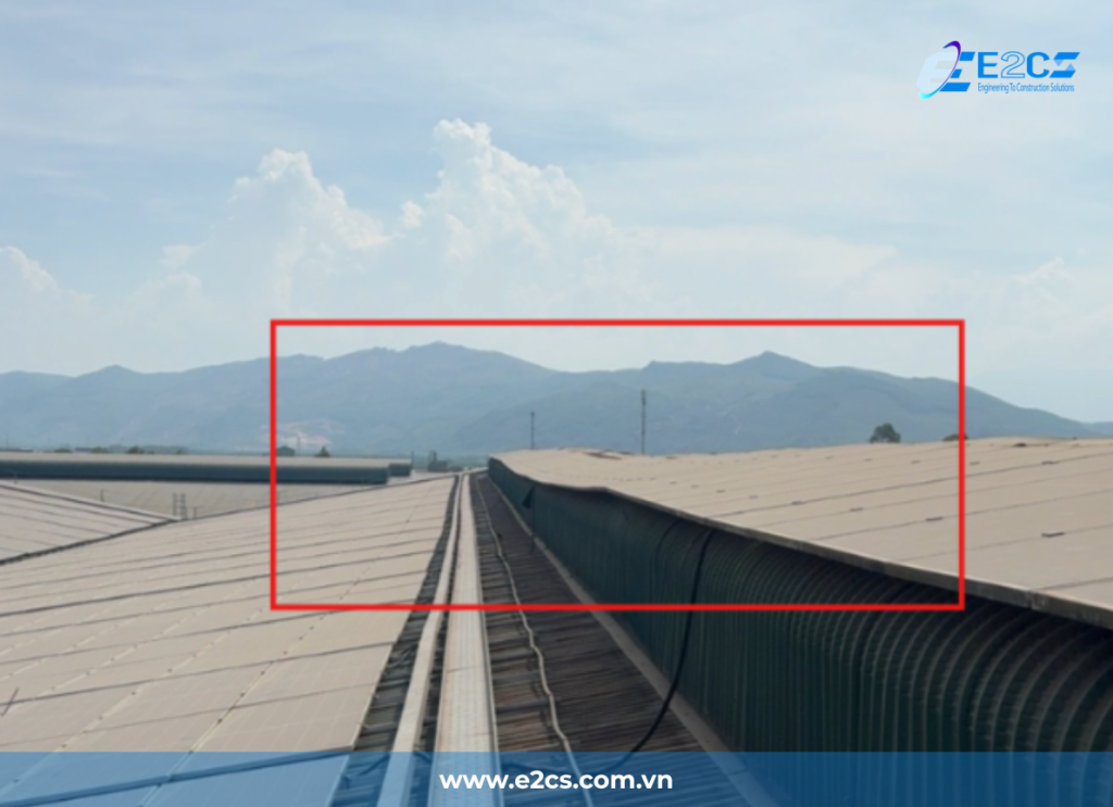 Mái kết cấu bị võng do kết cấu của công trình sai thiết kế